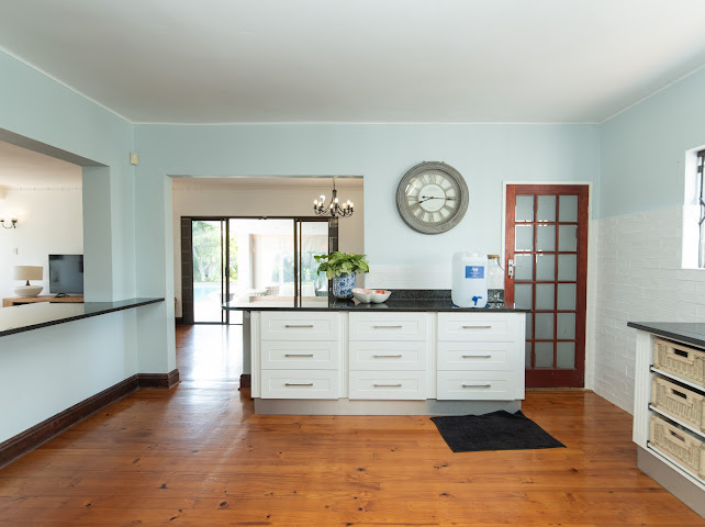 5 Bedroom Property for Sale in Summerstrand Eastern Cape